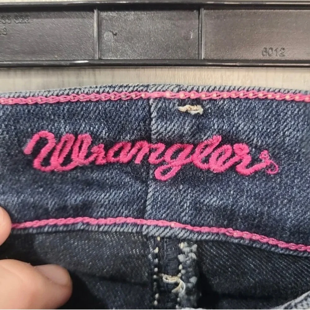 Get ready to Rodeo! Wrangler women’s premium jeans - Picture 1 of 7